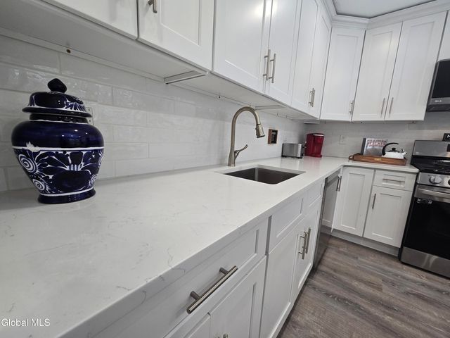 966 Thacher Park Road, Voorheesville, NY 12186