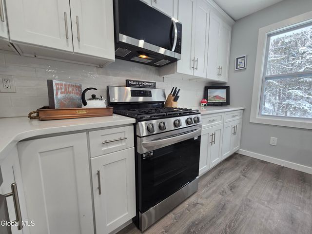 966 Thacher Park Road, Voorheesville, NY 12186