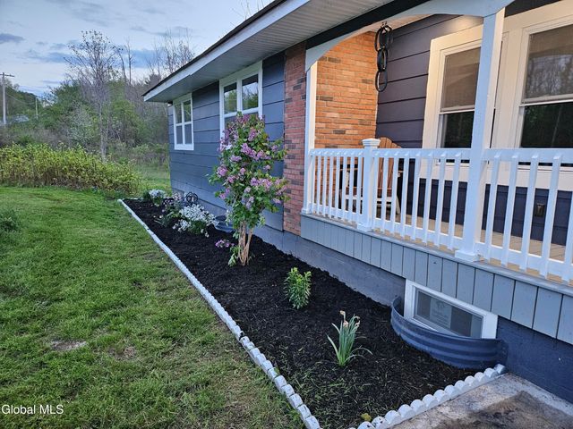 966 Thacher Park Road, Voorheesville, NY 12186