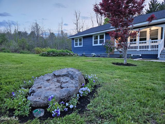 966 Thacher Park Road, Voorheesville, NY 12186