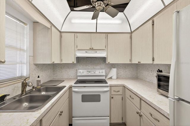 4533 MARINE PARKWAY 203, New Port Richey, FL 34652