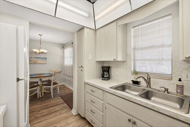 4533 MARINE PARKWAY 203, New Port Richey, FL 34652