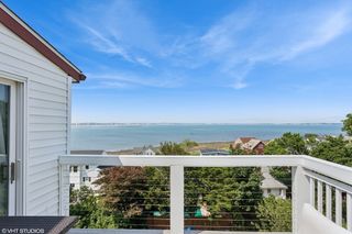 44 Cliff 3, Winthrop, MA 02152