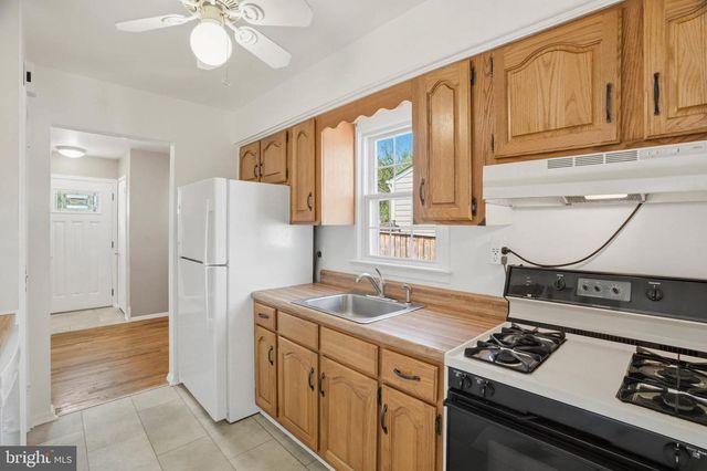 1008 GILBERT RD, Rockville, MD 20851