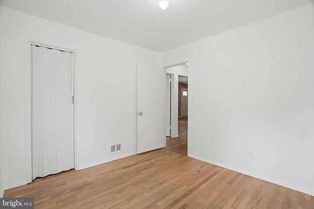 1008 GILBERT RD, Rockville, MD 20851