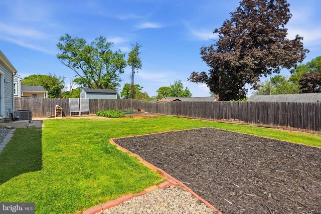 1008 GILBERT RD, Rockville, MD 20851