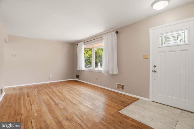 1008 GILBERT RD, Rockville, MD 20851