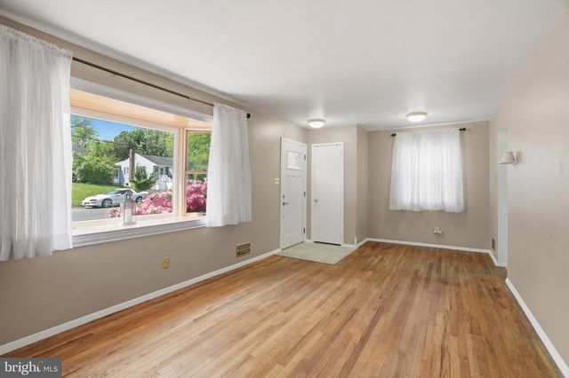 1008 GILBERT RD, Rockville, MD 20851