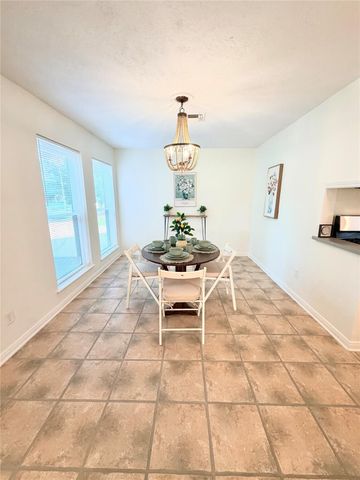 7215 Creek Crest Drive, Houston, TX 77095