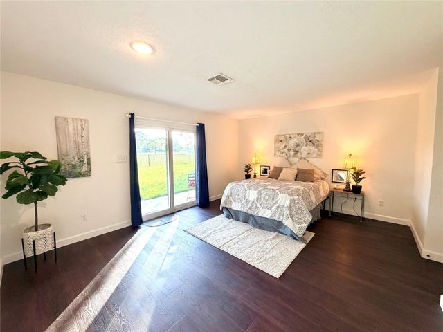 7215 Creek Crest Drive, Houston, TX 77095
