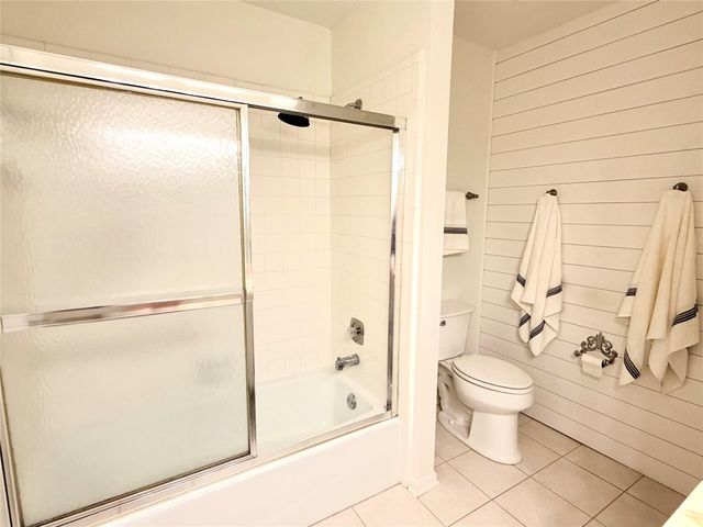7215 Creek Crest Drive, Houston, TX 77095
