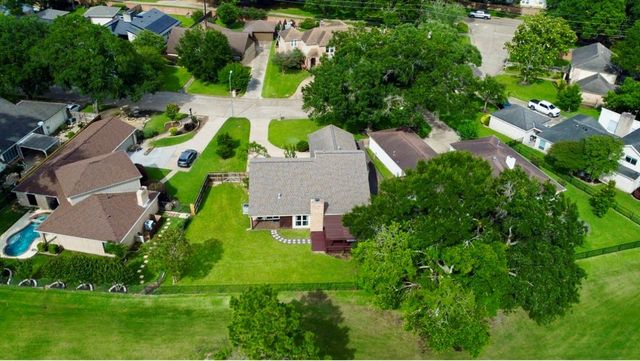 7215 Creek Crest Drive, Houston, TX 77095