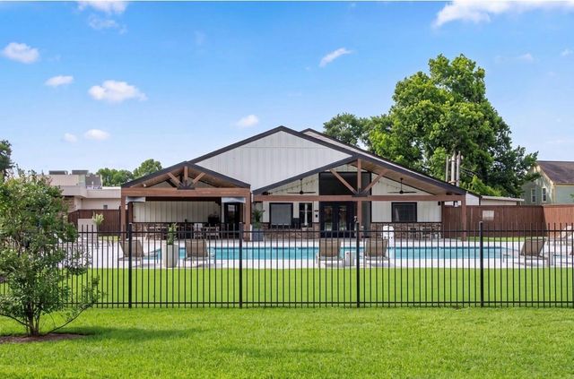 7215 Creek Crest Drive, Houston, TX 77095
