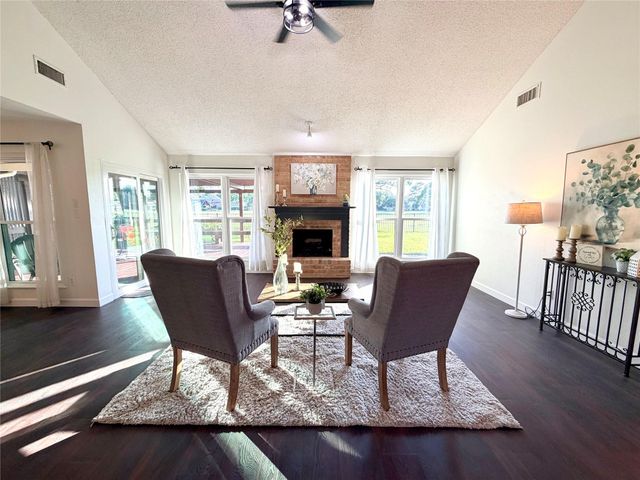 7215 Creek Crest Drive, Houston, TX 77095