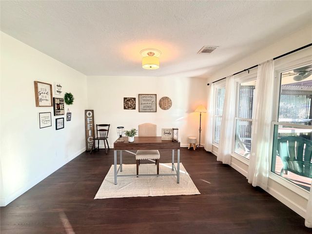 7215 Creek Crest Drive, Houston, TX 77095