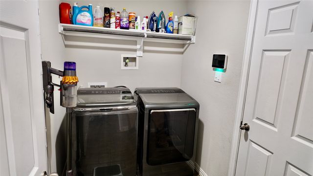 692 Avalon Drive, Waxahachie, TX 75165