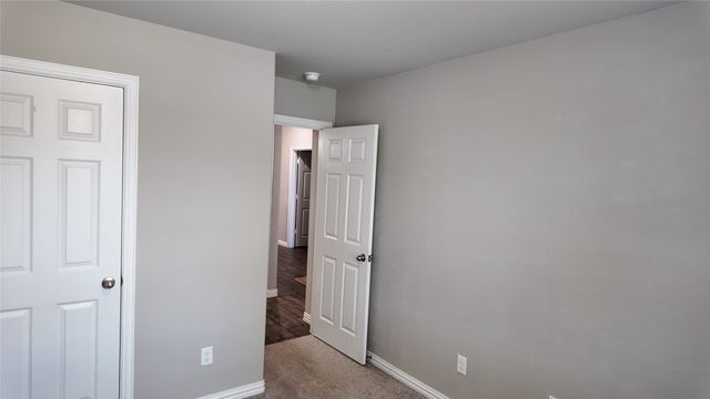 692 Avalon Drive, Waxahachie, TX 75165