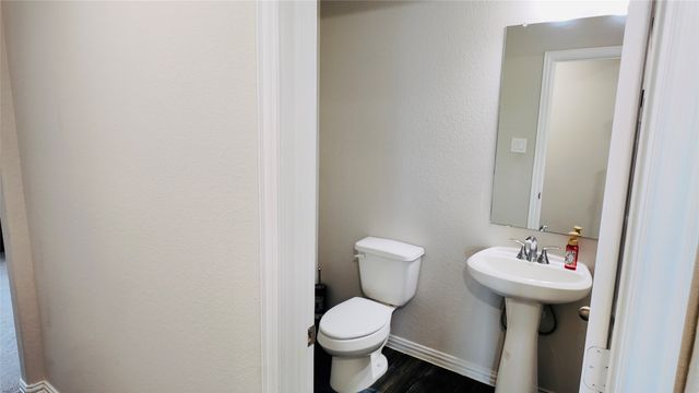 692 Avalon Drive, Waxahachie, TX 75165