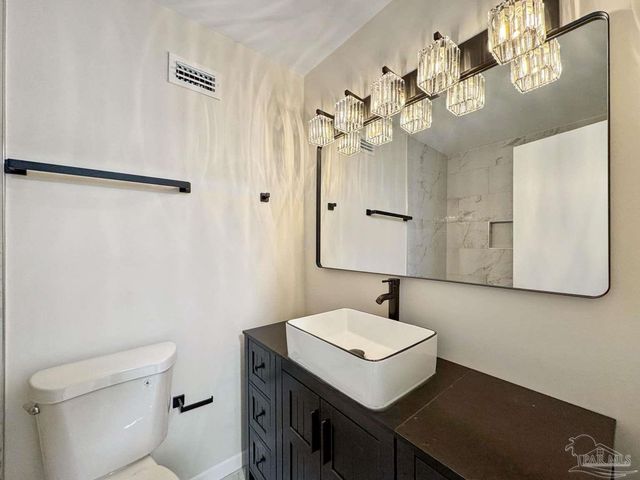 7605 Harvey St, Pensacola, FL 32506