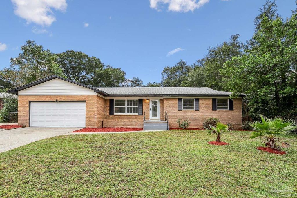 7605 Harvey St, Pensacola, FL 32506