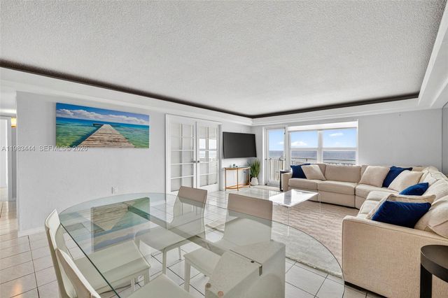 3000 E Sunrise Blvd PHB, Fort Lauderdale, FL 33304