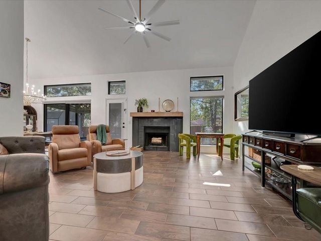 5306 Champions Drive, Lufkin, TX 75901