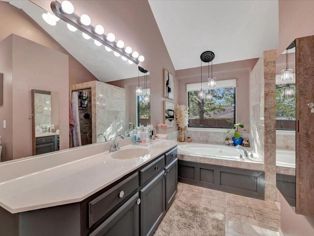 5306 Champions Drive, Lufkin, TX 75901