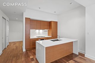 140 W 22nd Street # 2A, New York City, NY 10011