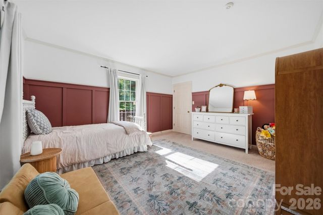 1240 10th Street Lane NW, Hickory, NC 28601