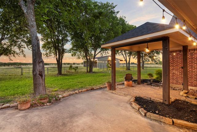 729 Bearden Road, Waxahachie, TX 75167