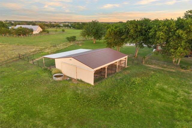 729 Bearden Road, Waxahachie, TX 75167