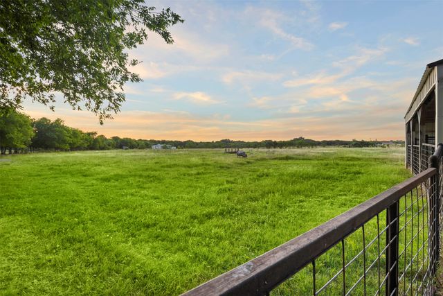729 Bearden Road, Waxahachie, TX 75167