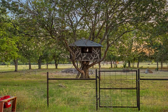 729 Bearden Road, Waxahachie, TX 75167