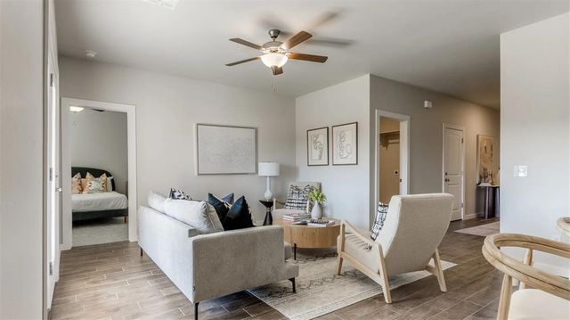 1713 Oak Way, Tuttle, OK 73089