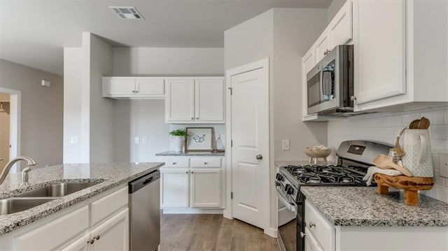 1713 Oak Way, Tuttle, OK 73089