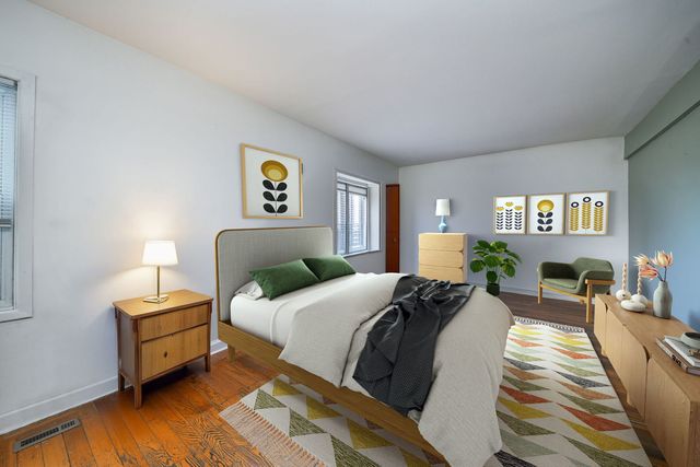 128 E Blair Street, West Chicago, IL 60185