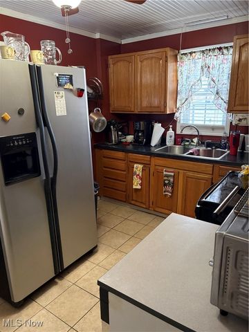 1915 Willard Avenue SE, Warren, OH 44484