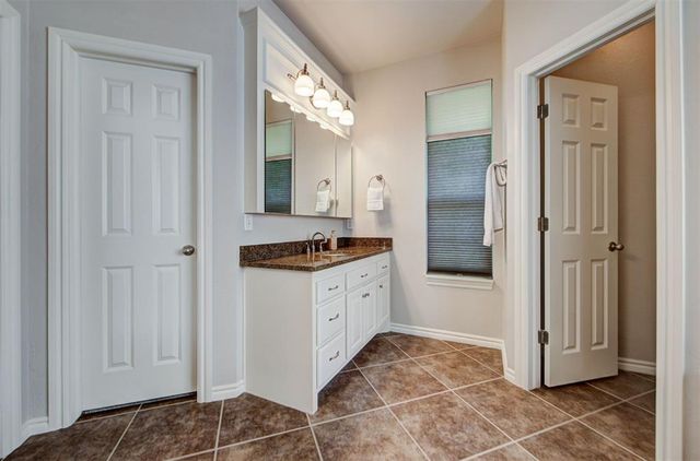 331 Shortgrass Road, Edmond, OK 73003