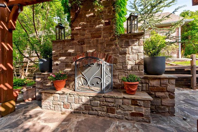 331 Shortgrass Road, Edmond, OK 73003