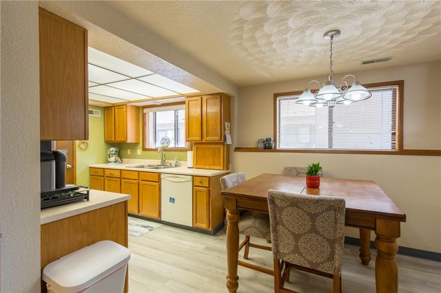 3295 Granger Avenue E 28, Billings, MT 59102