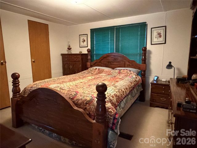 5720 Skyway Drive, Conover, NC 28613