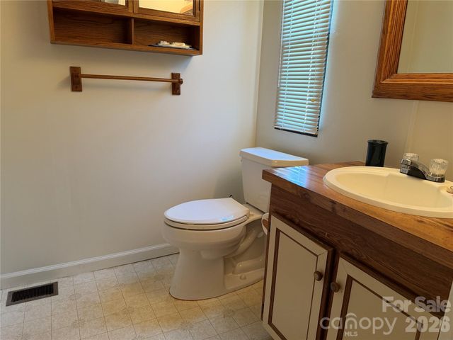5720 Skyway Drive, Conover, NC 28613