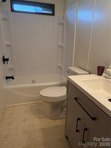 5720 Skyway Drive, Conover, NC 28613