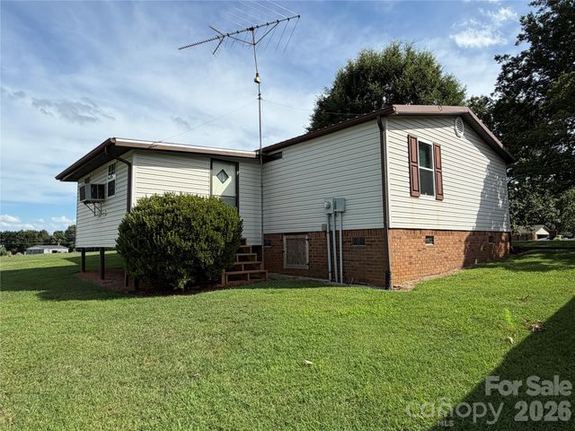 5720 Skyway Drive, Conover, NC 28613