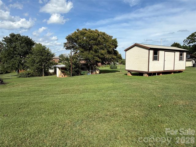 5720 Skyway Drive, Conover, NC 28613
