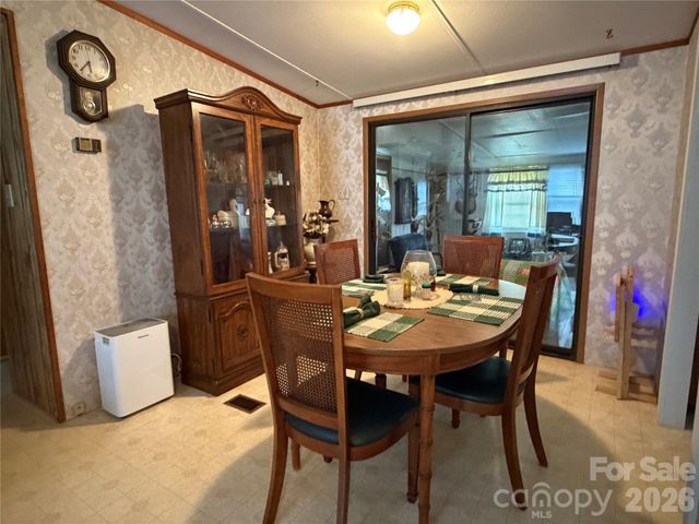 5720 Skyway Drive, Conover, NC 28613
