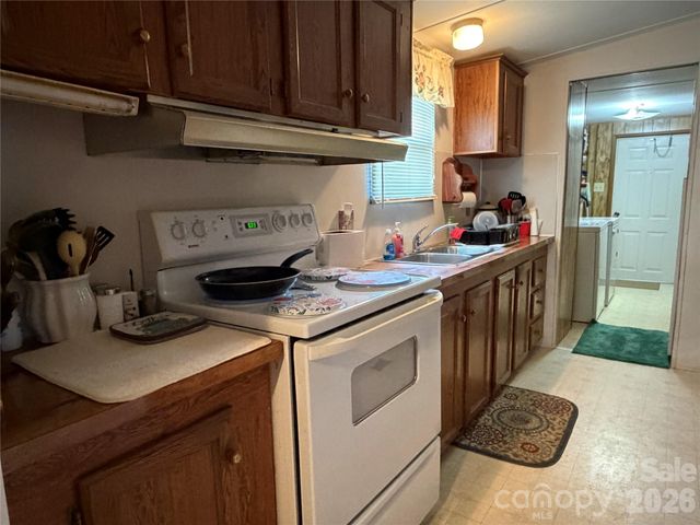 5720 Skyway Drive, Conover, NC 28613