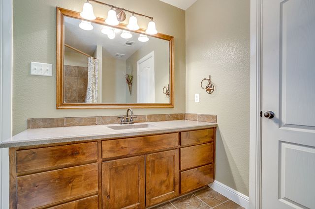 3303 Farm Land Court, Granbury, TX 76048