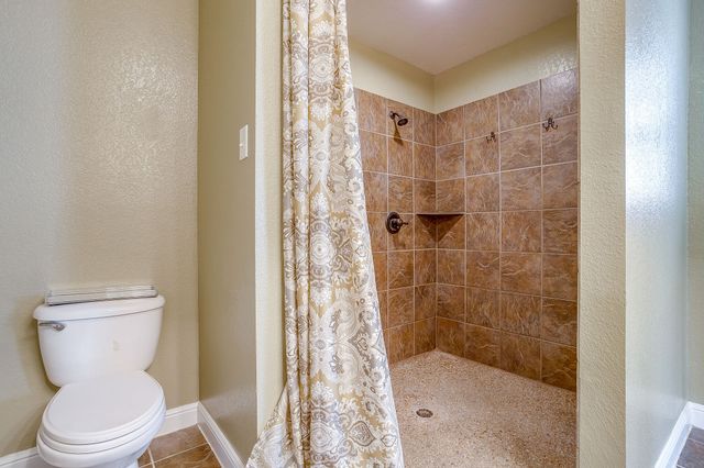 3303 Farm Land Court, Granbury, TX 76048