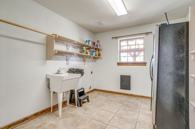 3303 Farm Land Court, Granbury, TX 76048